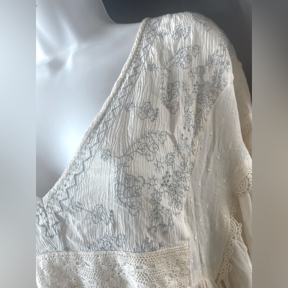American Eagle Outfitters Blue Embroidered Lace Lightweight Boho Tunic Blouse MD - Picture 5 of 16